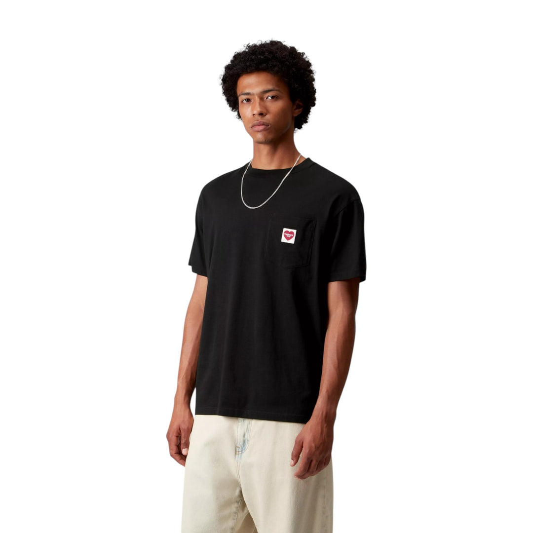 S/S Pocket Heart T-Shirt Black / Red